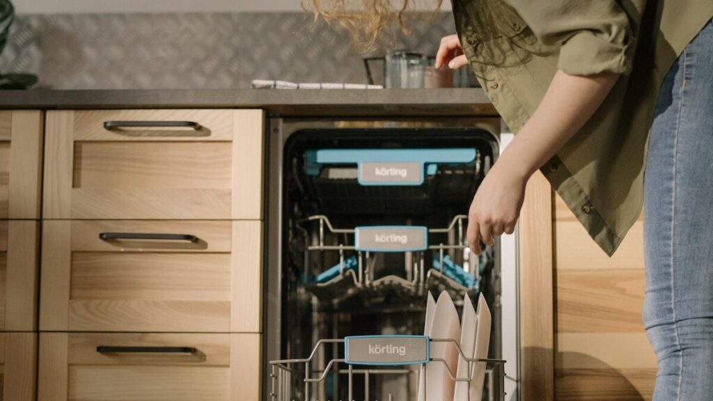 How Can The Size Of The Appliance Pull Affect The Functionality Of The Dishwasher?